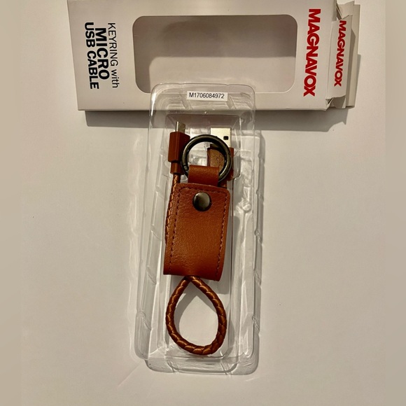 ❌Must Bundle❌🔌 Charger/USB Keychain NWT -Brown - Picture 3 of 6